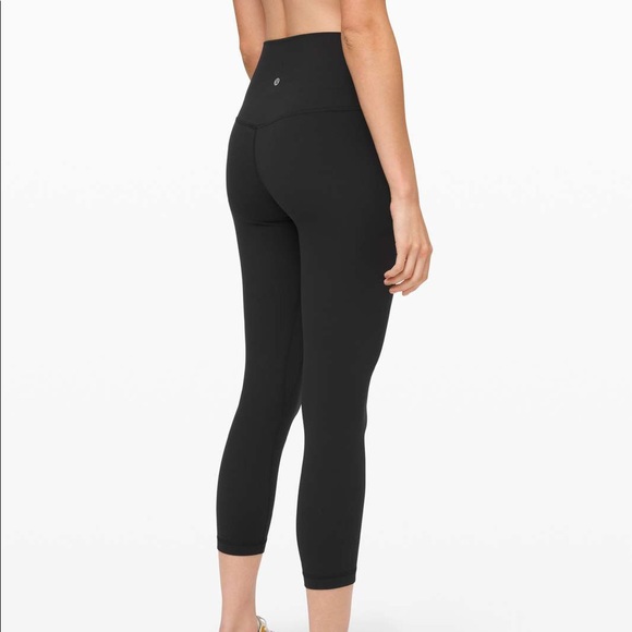 Lululemon wonder under luxetreme cropped black leggings 23 inch